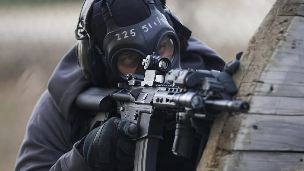 DEFENCE.HUB w ruchu: Dwa raporty w jeden dzień – co szykuje spółka?