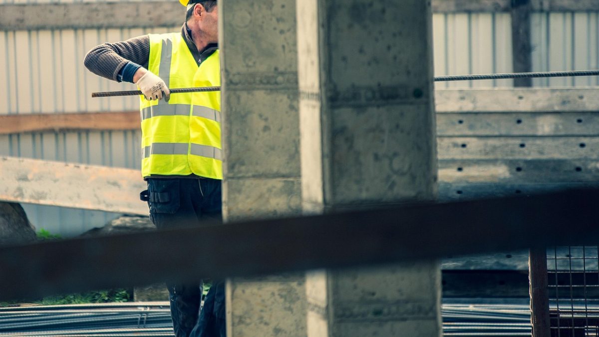 Polska bije kolejny rekord: 1,1 mln cudzoziemców na naszym rynku pracy!