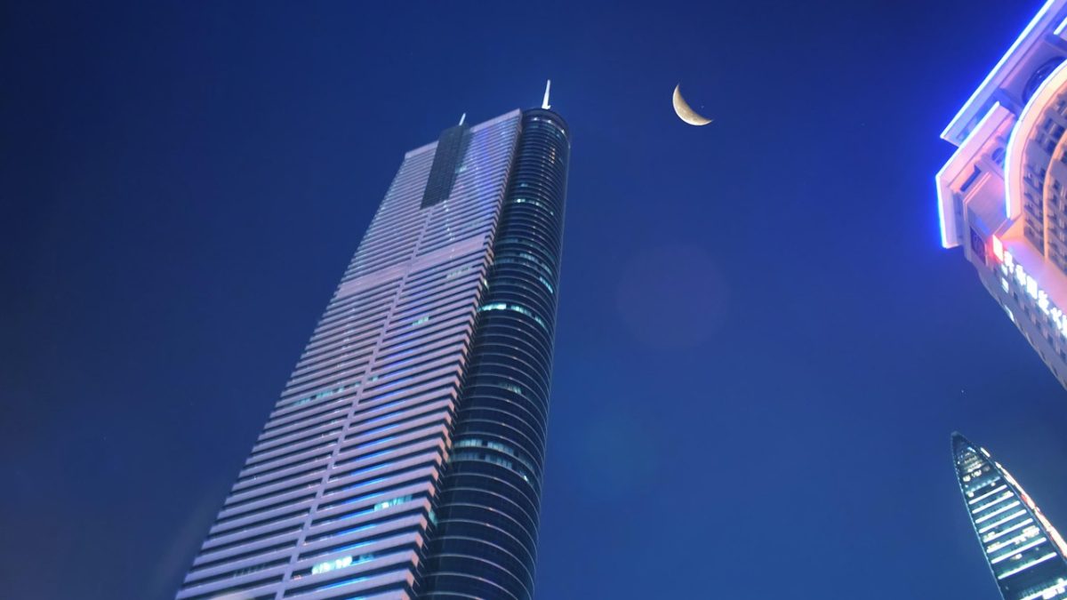 Przełom w aferze Evergrande: Założyciel przyznaje się do winy. To był gigant, który mógł wysadzić w powietrze chińską gospodarkę