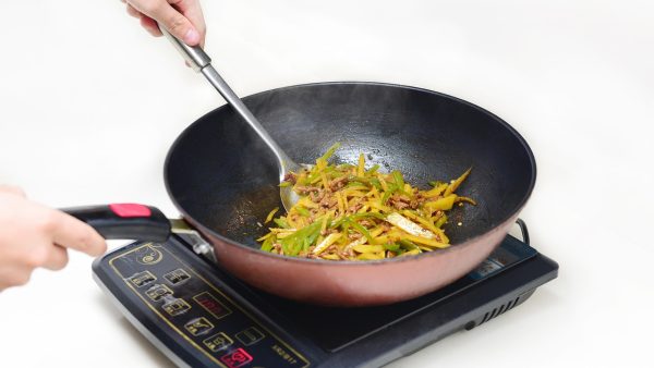 Wampiry energetyczne w Twoim domu. Te sprzęty po cichu podnoszą rachunki za prąd