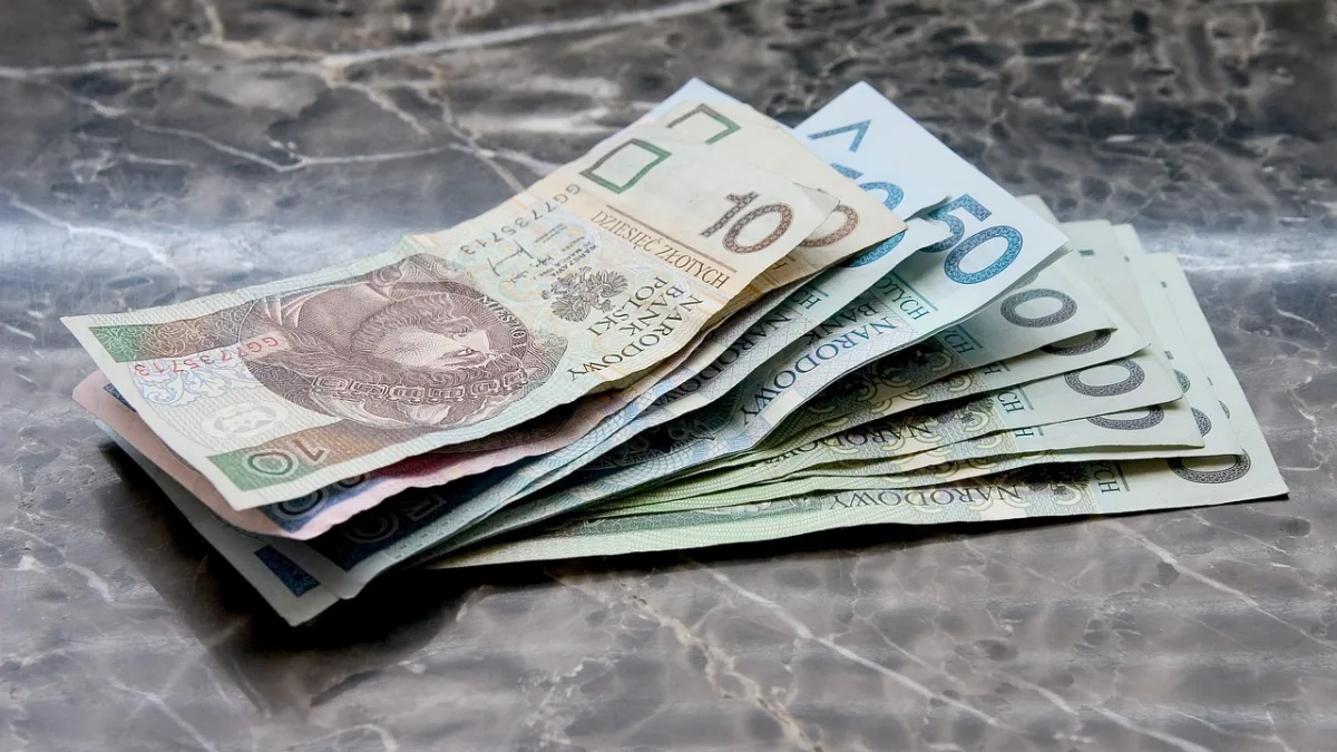 Polacy rzucają się na obligacje. Czy to bezpieczna przystań w czasach inflacji?
