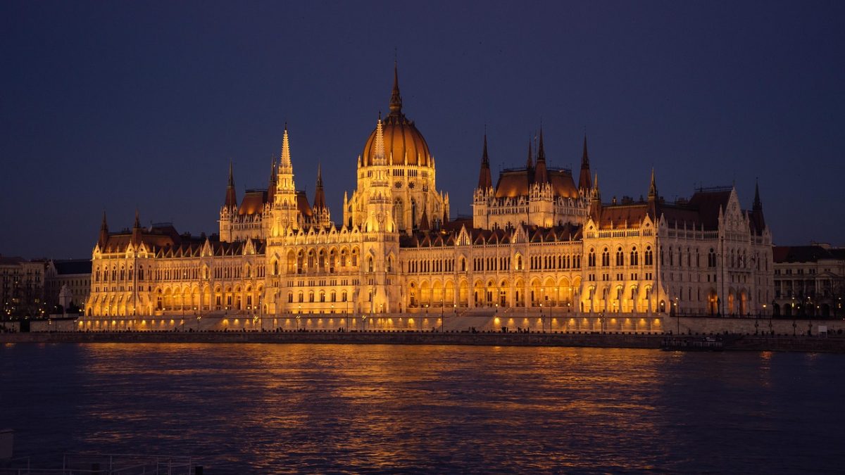 Amerykański szturm na Budapeszt: Vance i Trump rzucają wszystko na jedną kartę dla Orbána