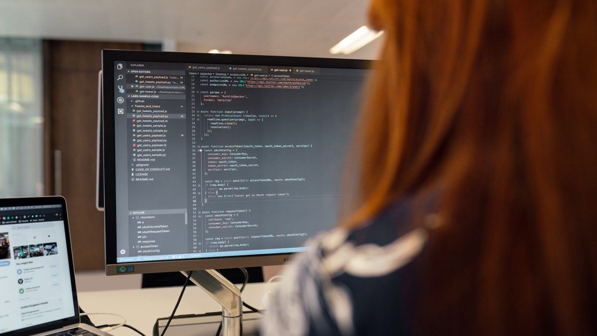 LSI Software w ruchu: Przegląd strategiczny i redukcja kapitału na horyzoncie