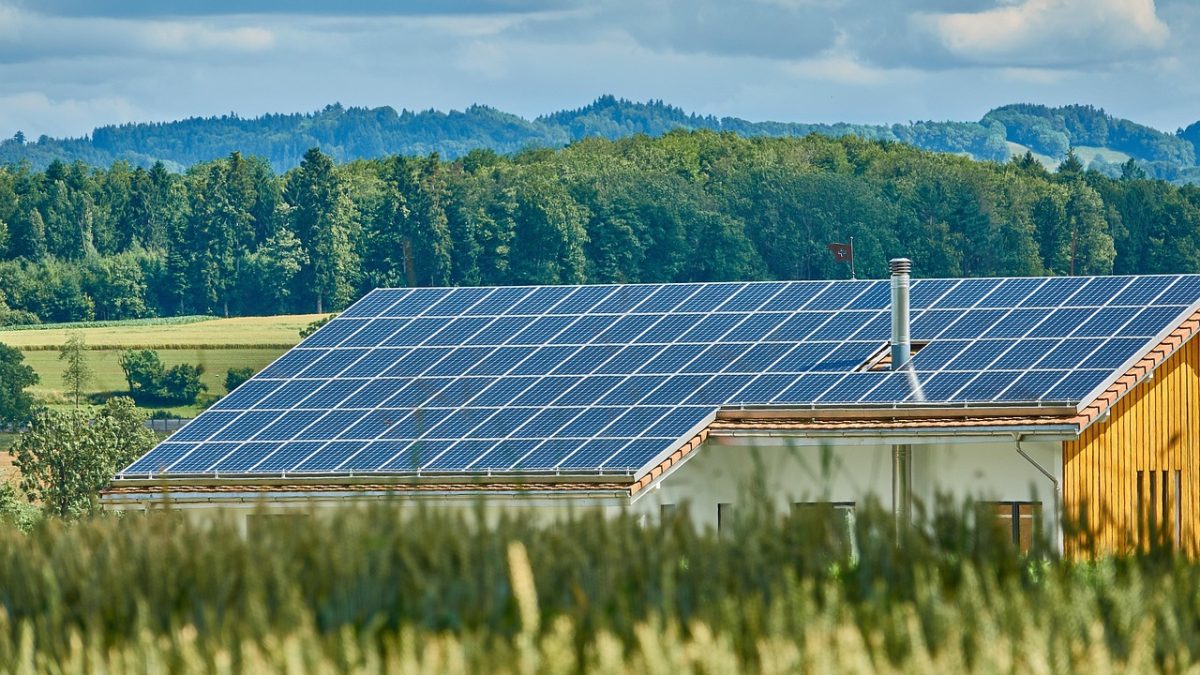 ENERGY S.A. z kolejnym, potężnym zleceniem. Sieć handlowa stawia na słońce!