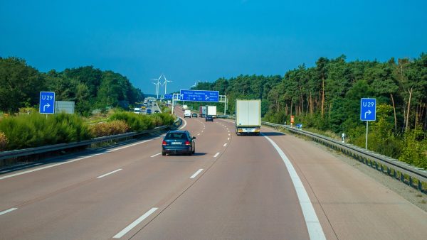 Mostostal Warszawa Walczy o 30.45 Mln zł: Czy GDDKiA Nieprawnie Żąda Zwrotu Zaliczki?