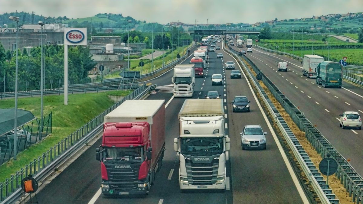 Transport na zakręcie: lawina upadłości i rekordowy pesymizm w branży