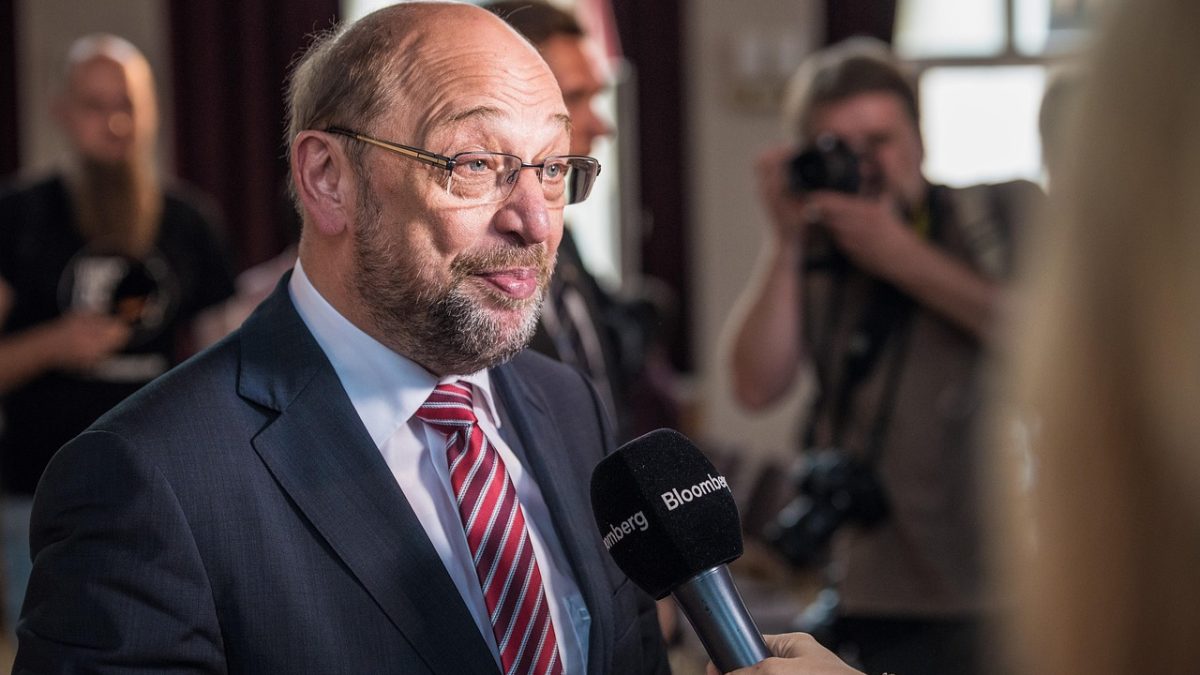 PiS prezentuje program: wyjście z ETS, ulgi dla emerytów i wyższy próg podatkowy