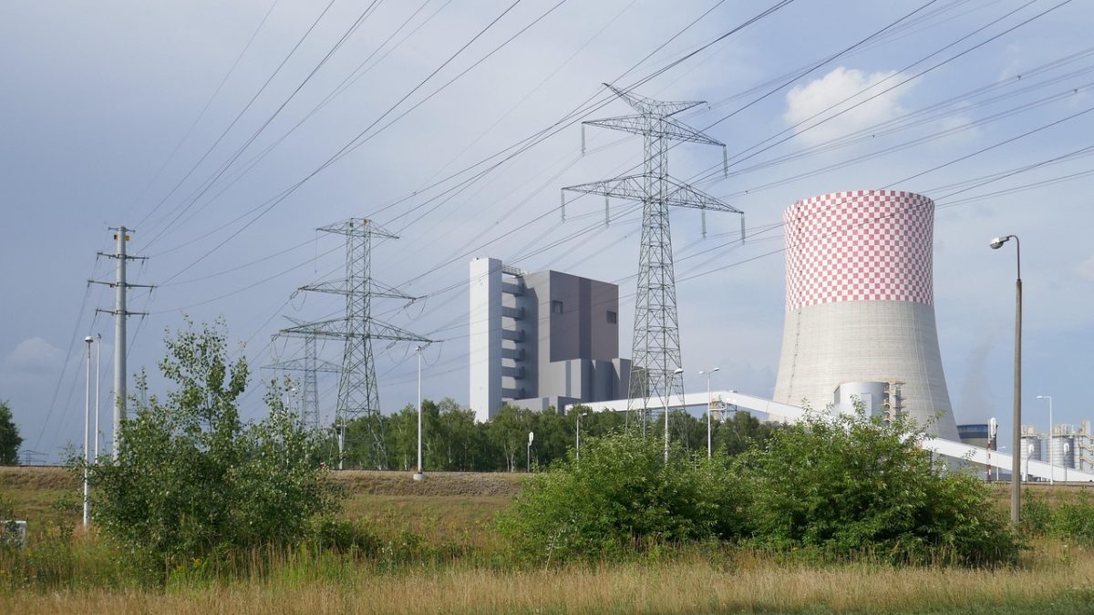 Polski elektryk ma termin: 2029. Foxconn i EMP finalizują umowę na gigafabrykę w Jaworznie