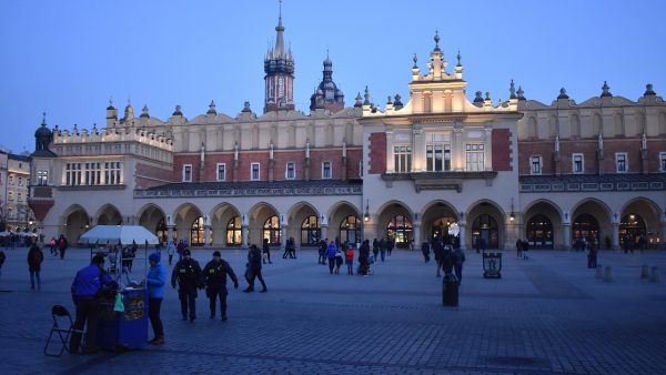 Kraków pogrąża konkurencję. Zaskakujące dane demograficzne 2025 roku