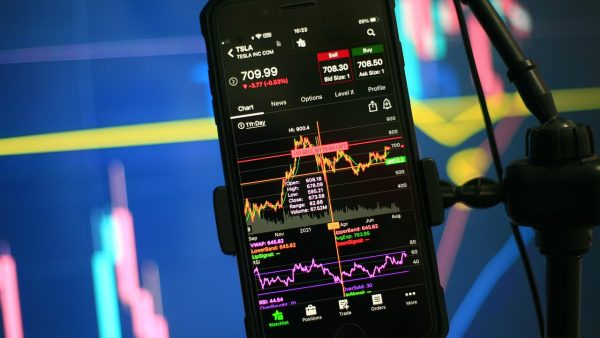 Tesla i SpaceX: Fuzja warta biliony? Prawdopodobieństwo rośnie