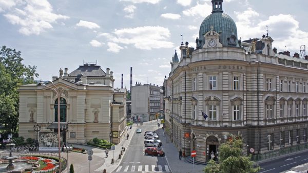 Opłata 3 euro od paczek z Chin już boli. Dwucyfrowe spadki i pierwsze rezygnacje klientów
