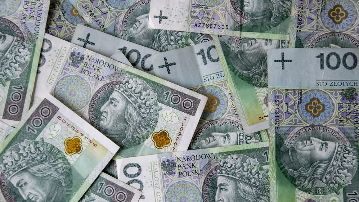 Minister Domański studzi nadzieje na podwyżkę progu podatkowego. Deficyt nie daje pola do popisu