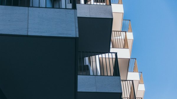 Kto zapłaci za remont balkonu? Rząd szykuje nowe zasady dla mieszkańców bloków