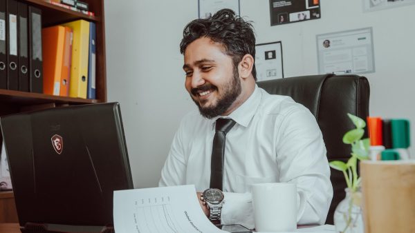 Prezes XTB studzi oczekiwania: „500 mln zł kwartalnie to jeszcze nie baza”