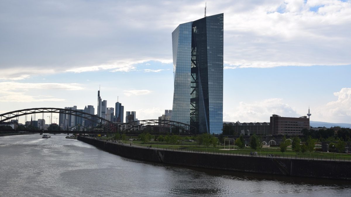EBC kontra pomysł Glapińskiego i Nawrockiego: „to obejście zakazu finansowania przez bank centralny”