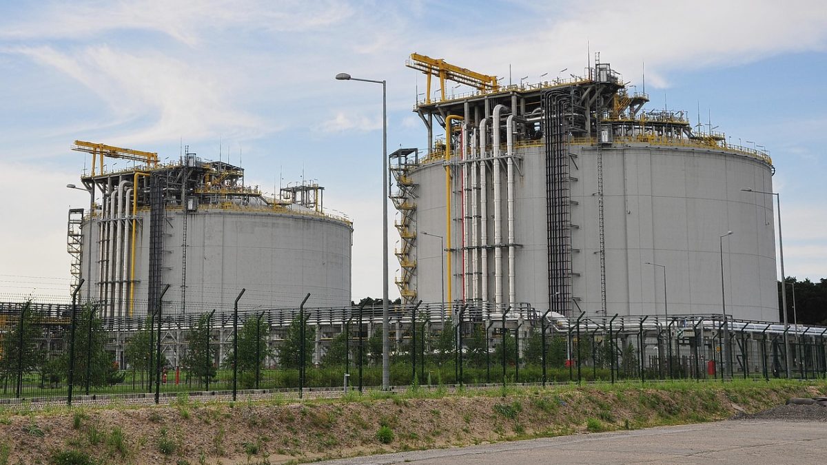 Węgierski MOL stawia miliard dolarów na gaz z Cypru. Przejmuje udział w gigantycznym złożu
