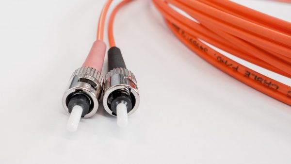 T-Mobile przejmuje Fiberhost. Miliard euro za światłowody dla 1,4 mln domów