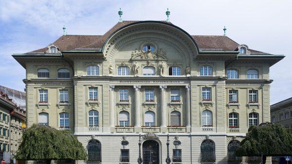 Hipoteka na stopę NBP – nowy pomysł KNF. Co z tego wyniknie?