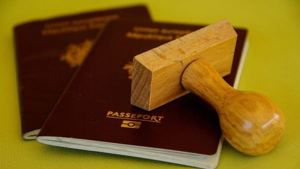 Polacy wracają do kraju? GUS podał dane, które to potwierdzają