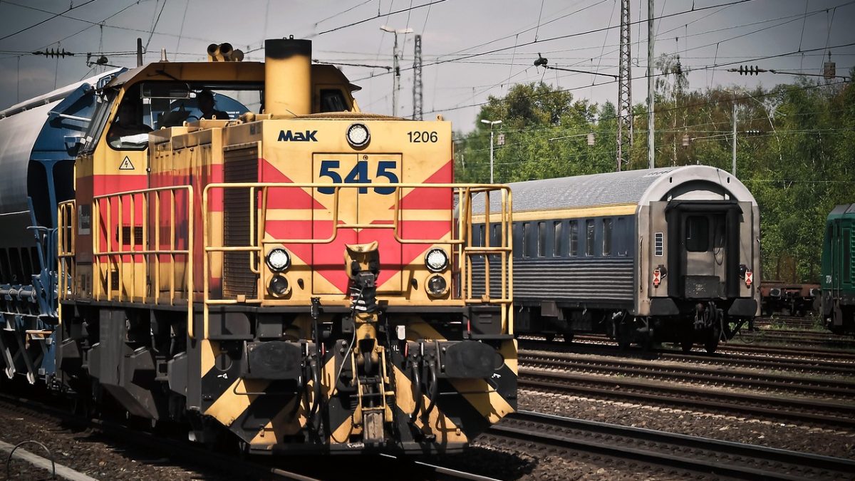 Konsorcjum z Trakcją wybuduje odcinek C-E 20 za prawie 1,2 mld zł netto