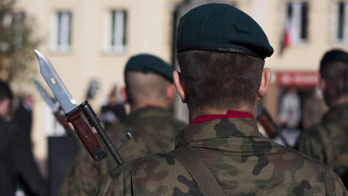 Rekordowe 201 mld zł na armię. Firmy: produkcję blokują procedury, nie pieniądze