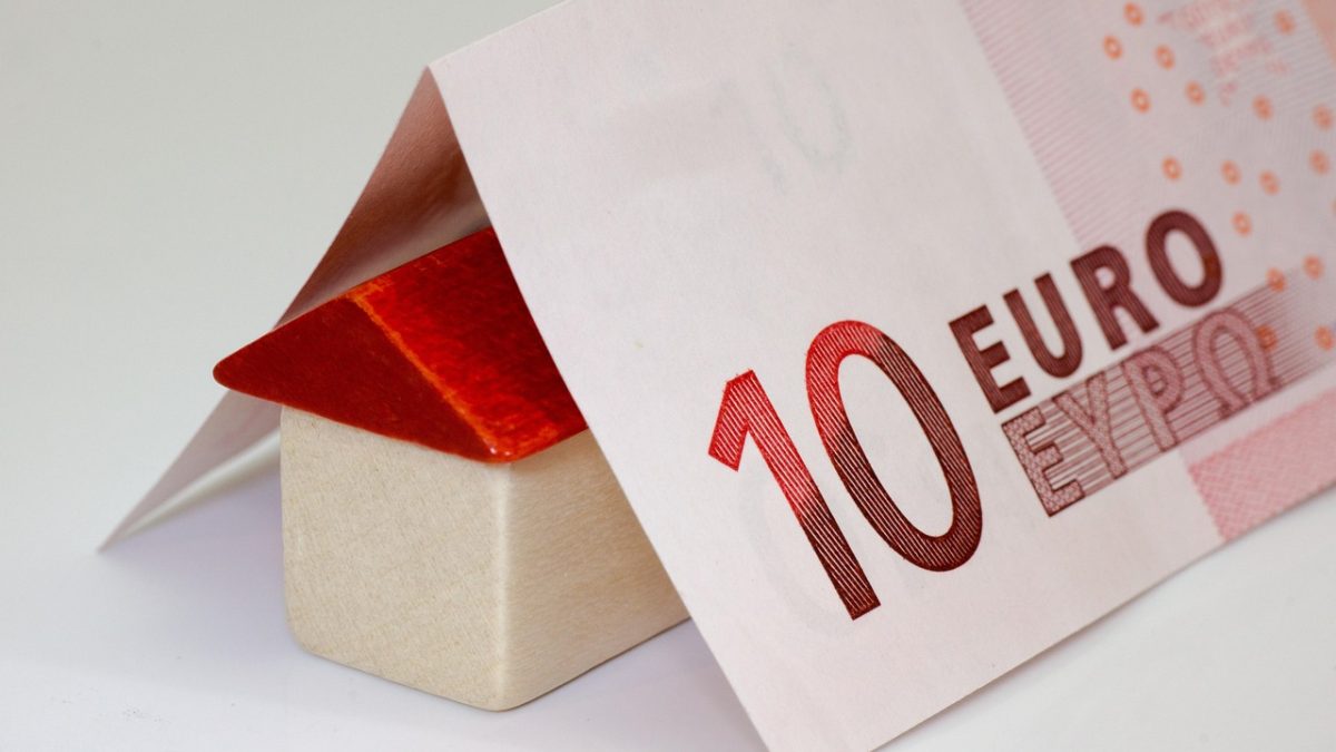 Jedno wyjście do restauracji mniej. Prawie 100 tys. zł oszczędności na kredycie
